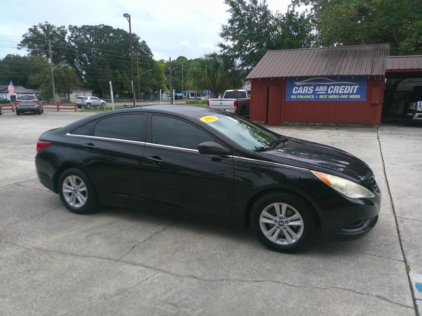 2012 BLACK HYUNDAI SONATA GLS (5NPEB4AC2CH) , located at 1200 Cassat Avenue, Jacksonville, FL, 32205, (904) 695-1885, 30.302404, -81.731033 - Photo#2